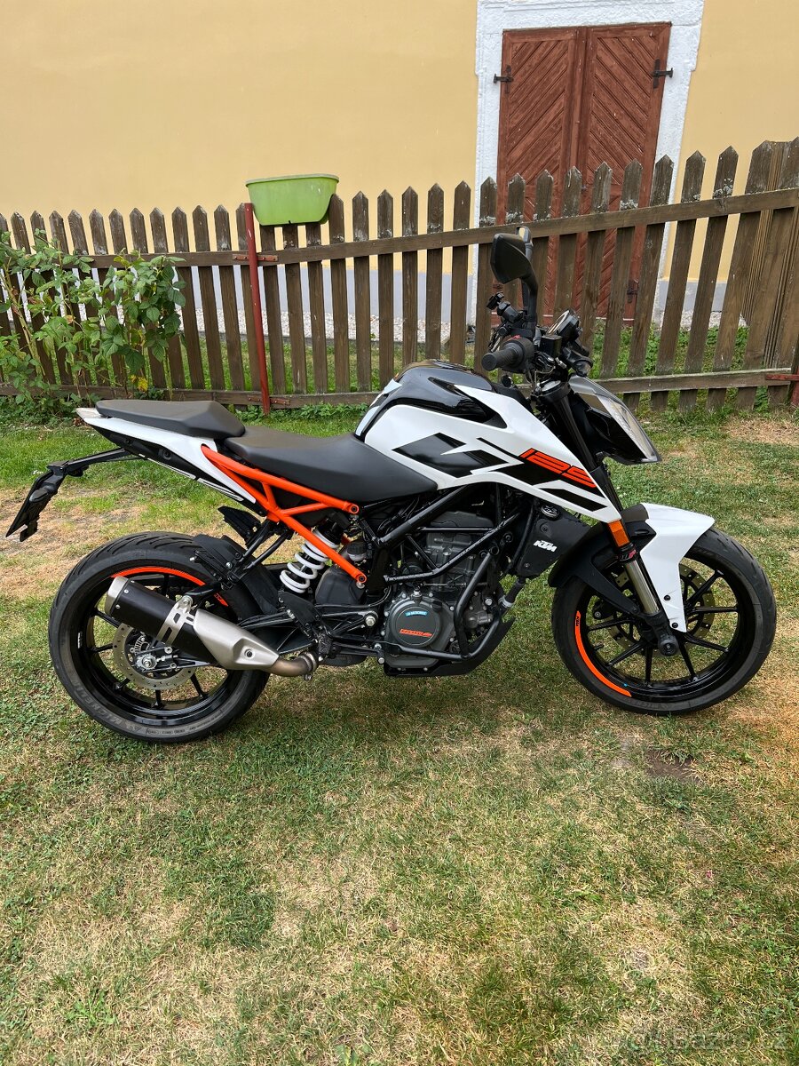 KTM Duke 125