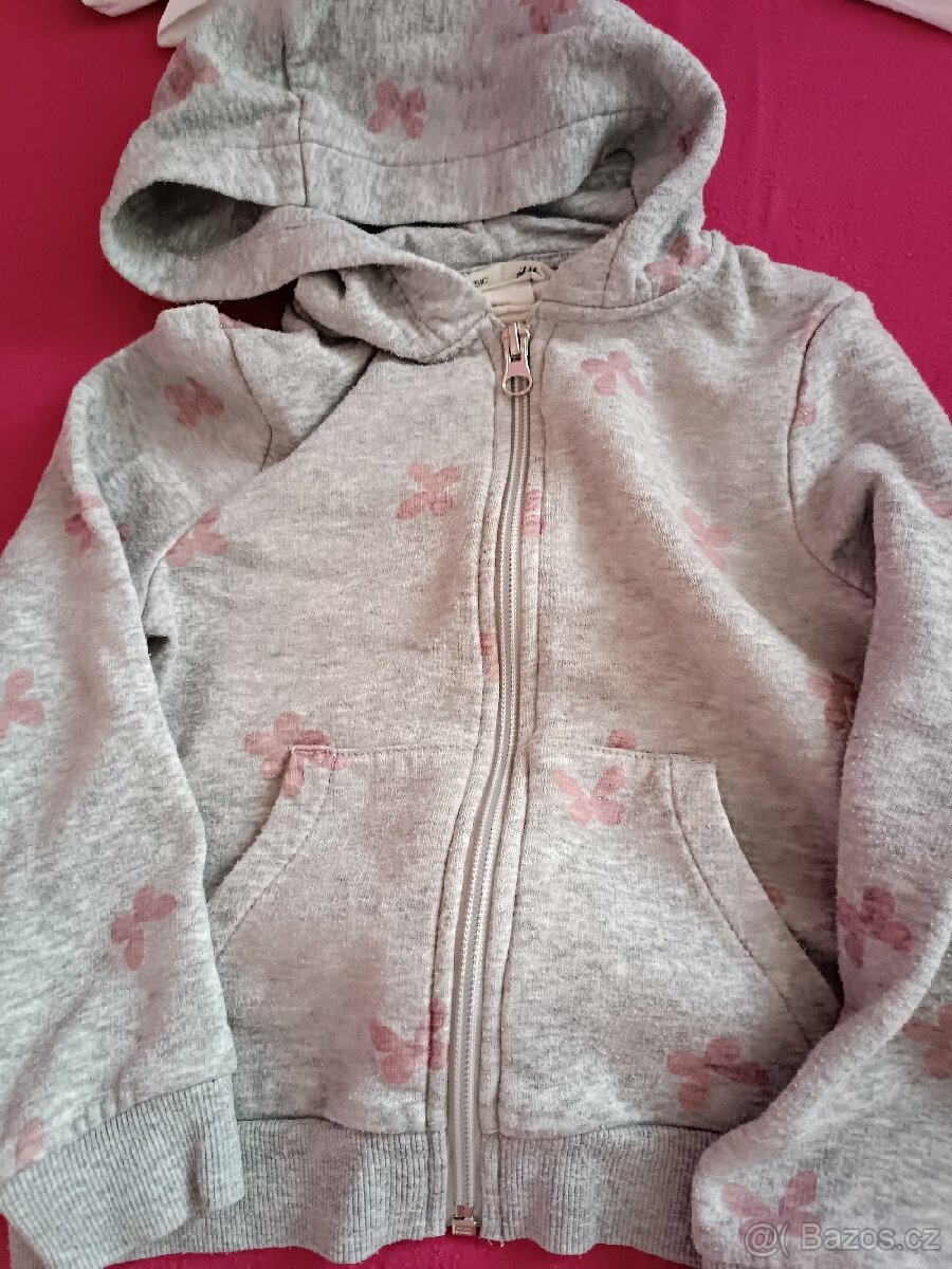 Prodám dívčí oblečení