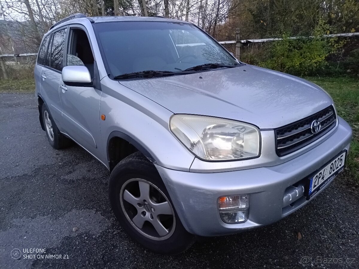 Toyota RAV4 - 2,0 110kw - benzín