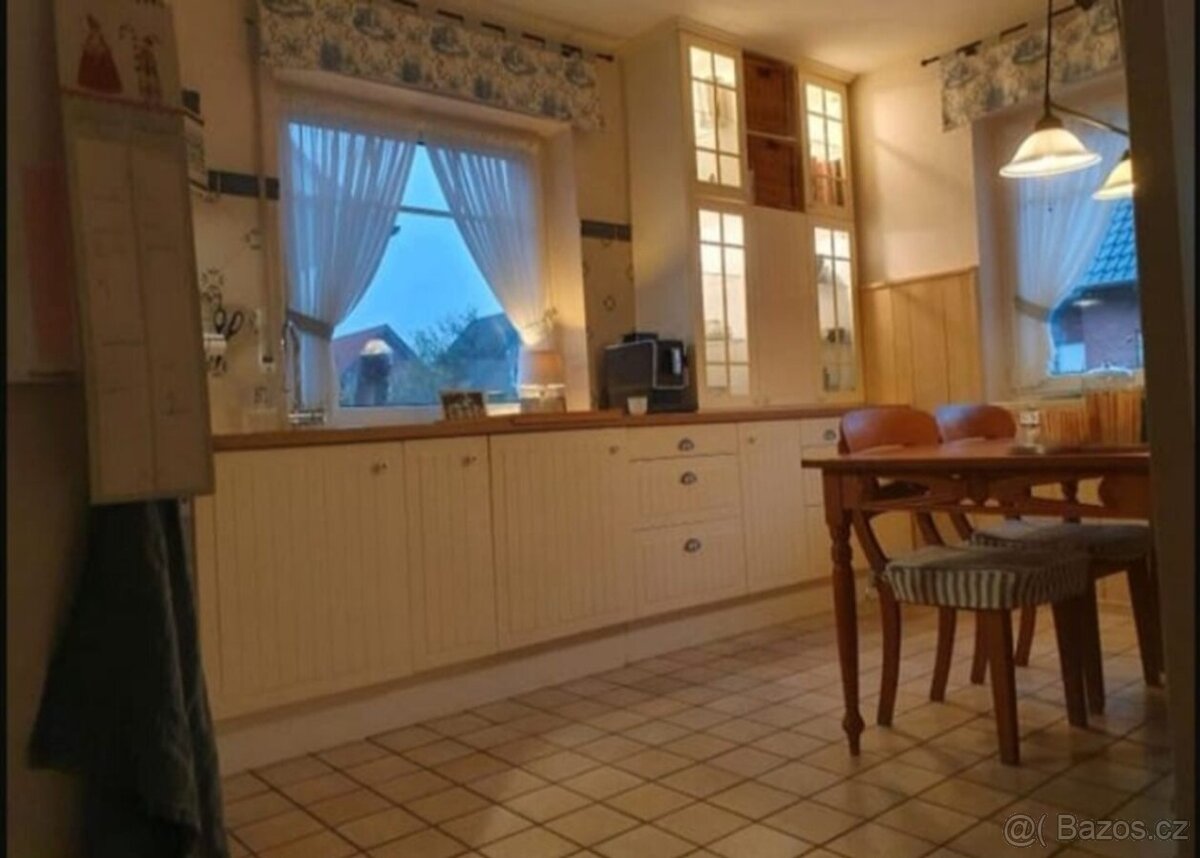 Krásná venkovská linka se spotřebiči,5741