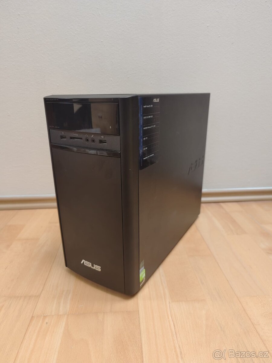 Stolní PC Asus