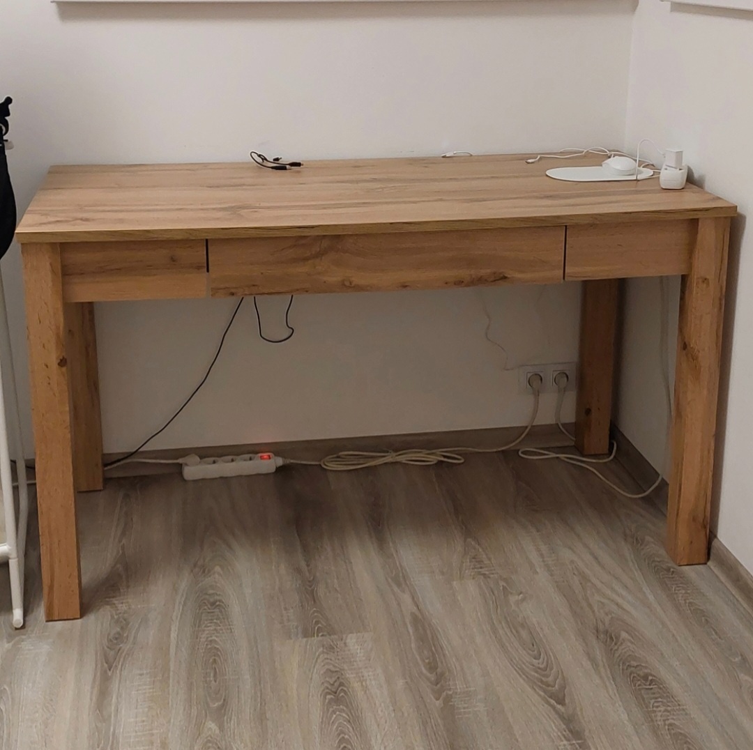 Psací stůl + kontejner + komoda