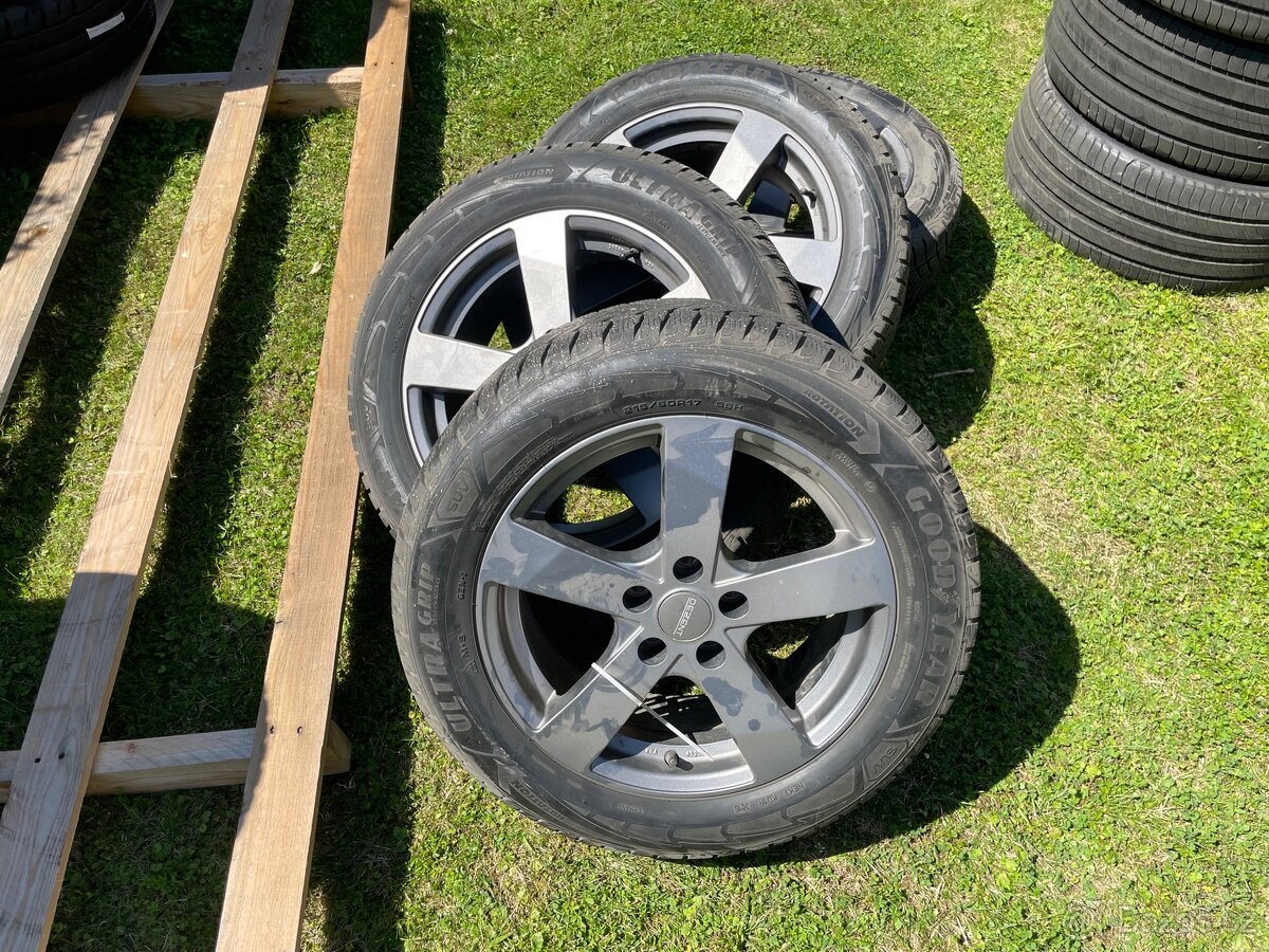 Sada alu kol Dezent s zimními pneumatika 235/60 R17.