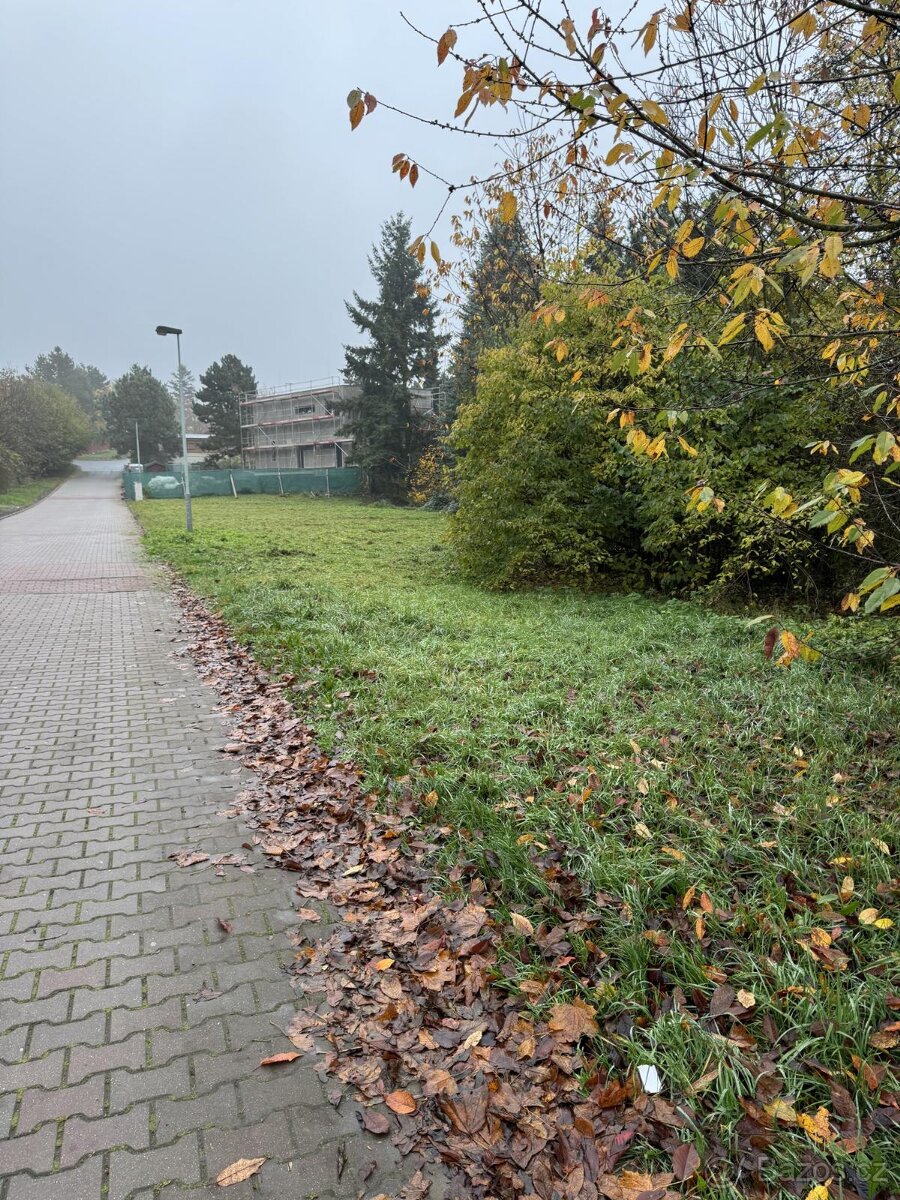 Prodám pozemek v k.ú. Hostivař