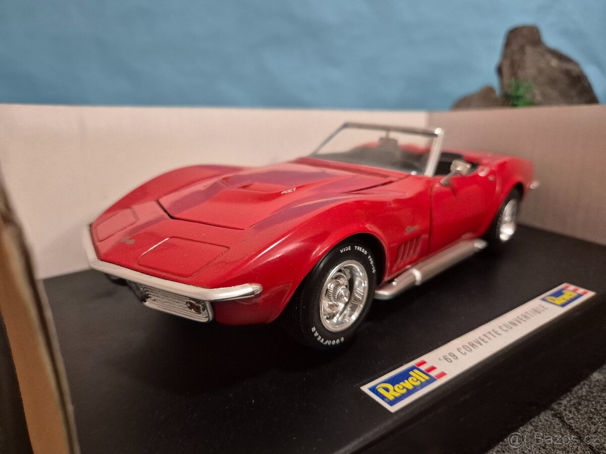 Prodám model 1:18 Chevrolet corvette 1969