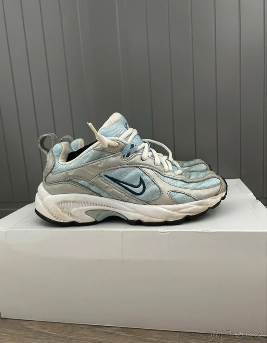 1. Nike Xccelerator Y2K Retro modro-bílé-stříbrné 36 ✅