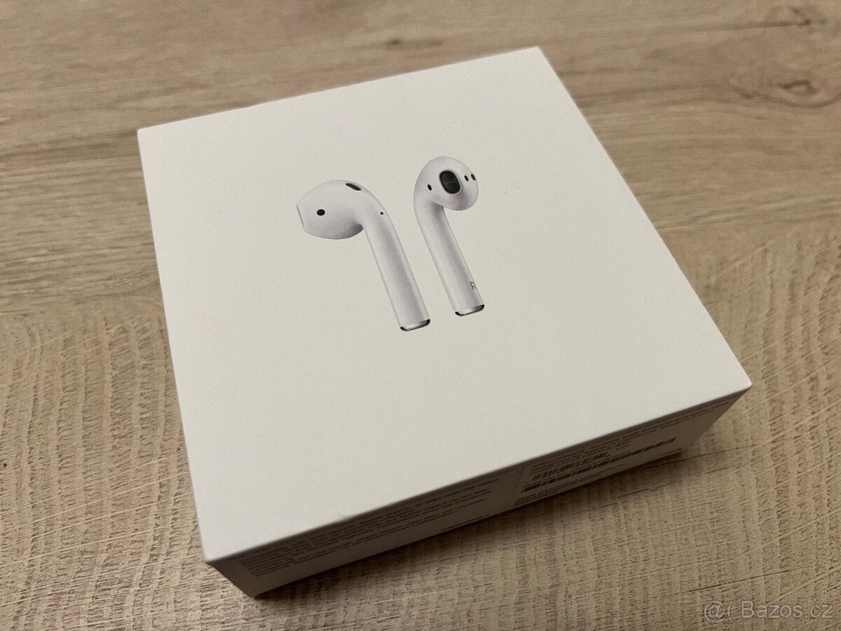 Apple AirPods 2. generace s bezdrátovým nabíjecím pouzdrem