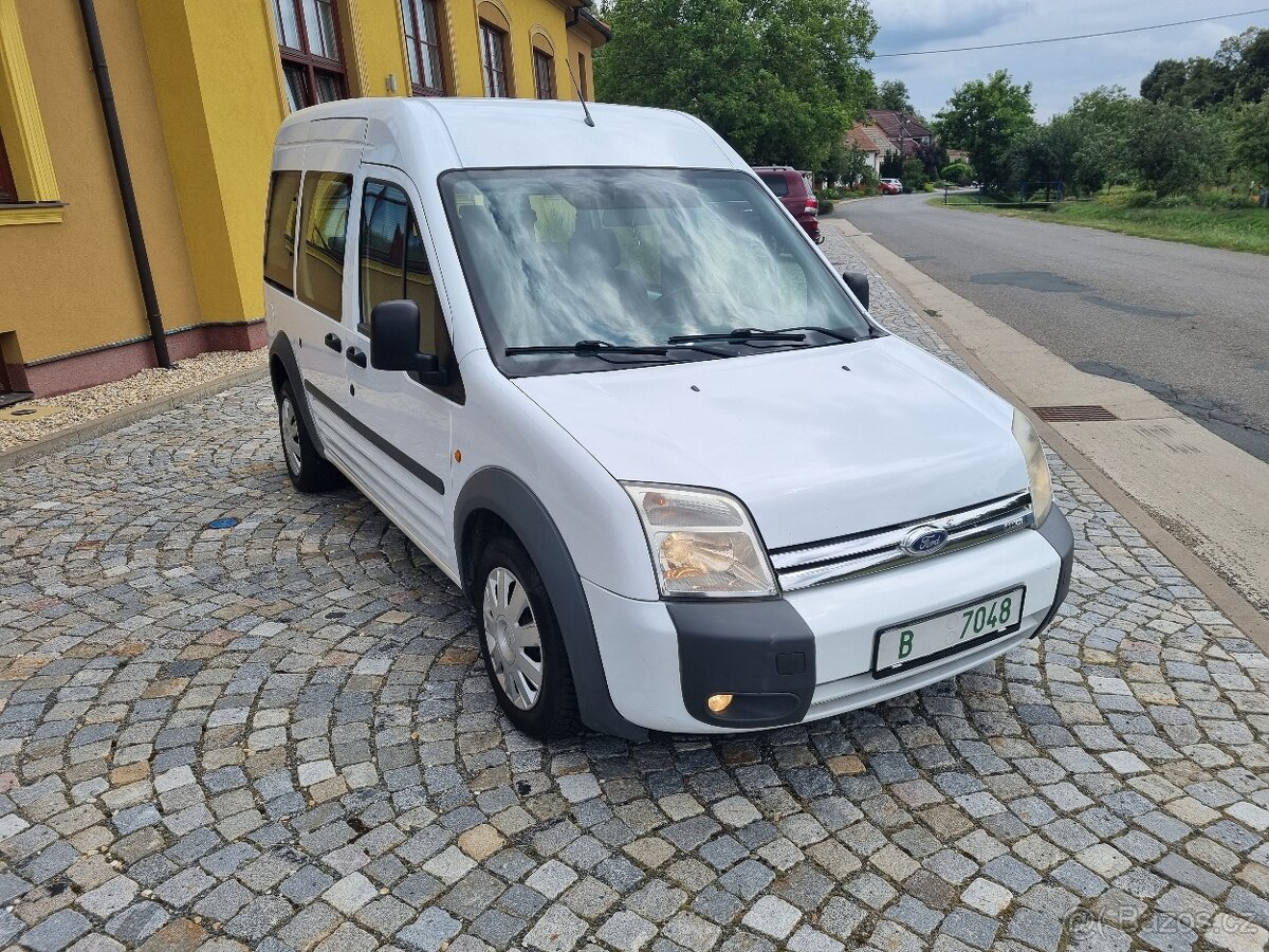 Ford Tourneo Connect, 1.MAJ. SER.KNIHA, 8 MÍST