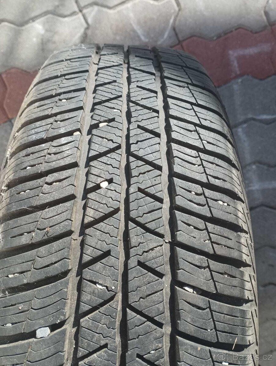 Pneu zimní 195/65 R15