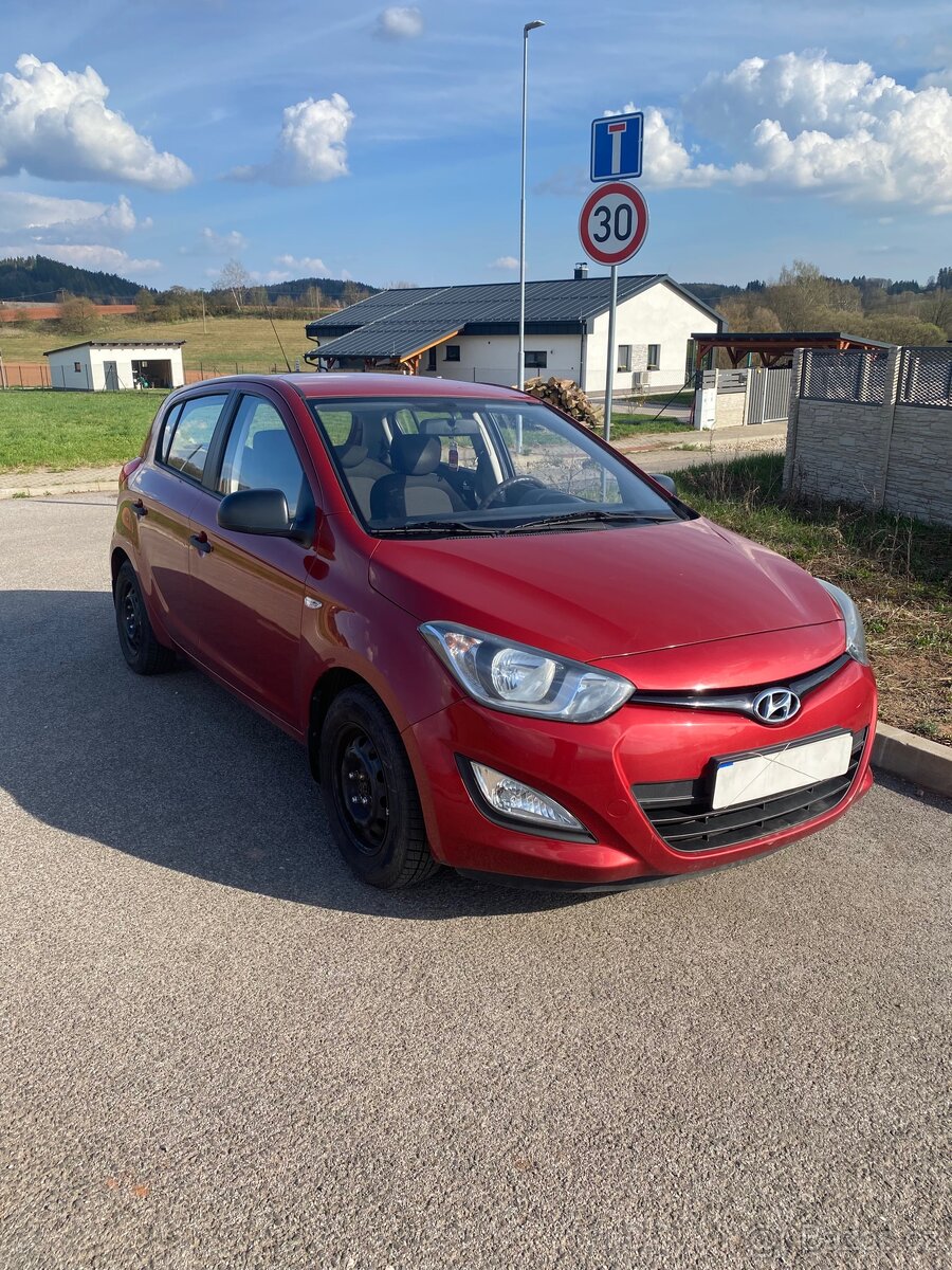 Hyundai i20 1.2i+LPG 63kw koupeno v ČR rv.2013