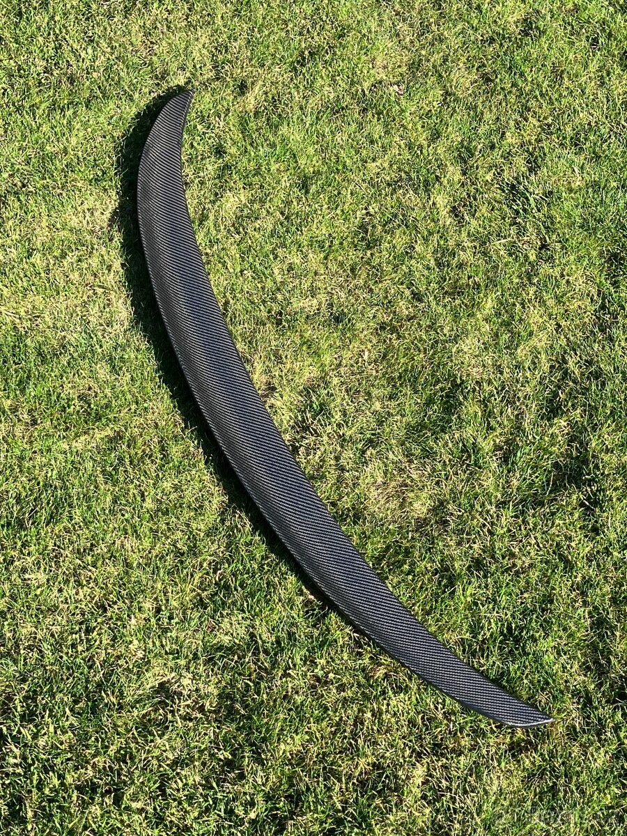 Karbonový spoiler BMW F36 mat