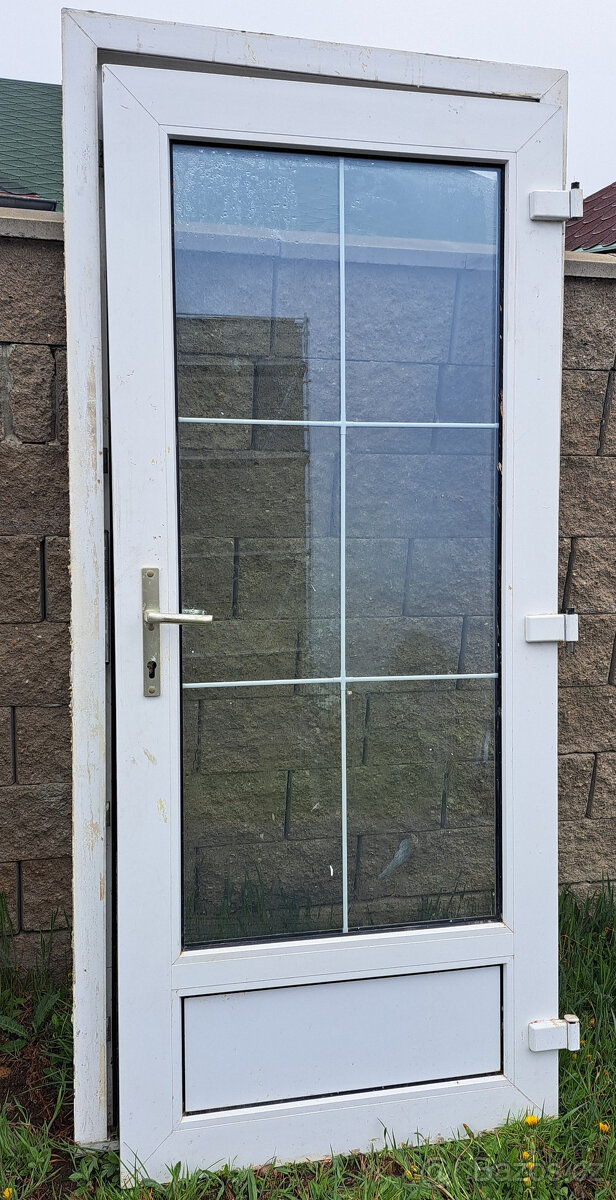 Vchodové dveře plastové š.102x213v.