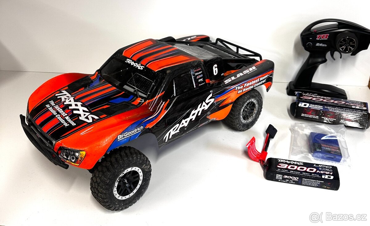 Traxxas Slash BL-2S 2WD + baterie + nabíječ