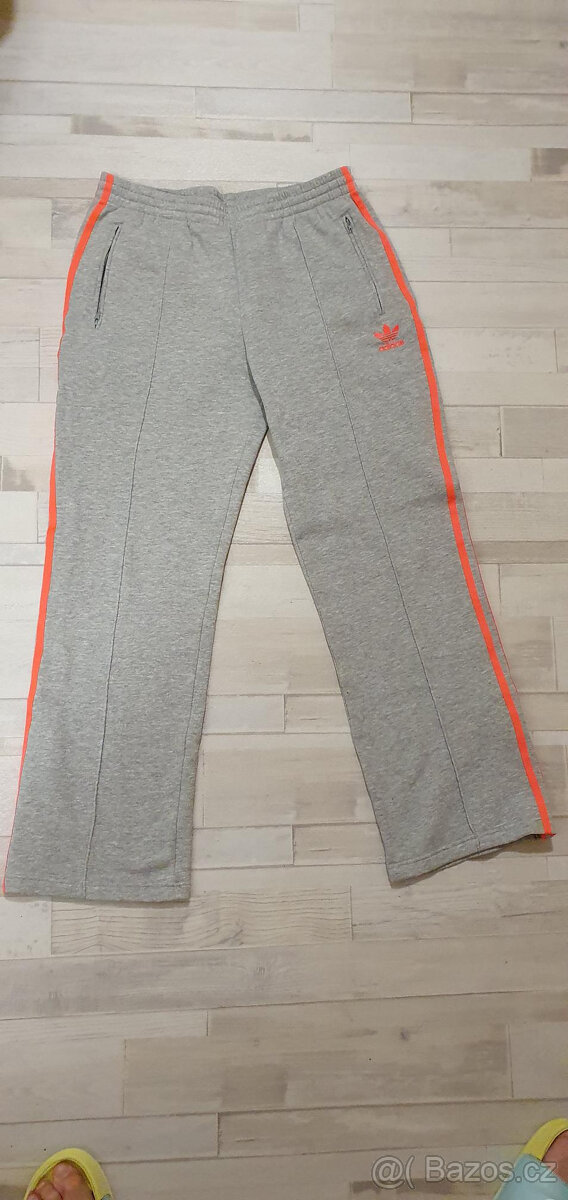 Tepláky dámské Adidas Classic vel. UK 12 F40 I44 E38
