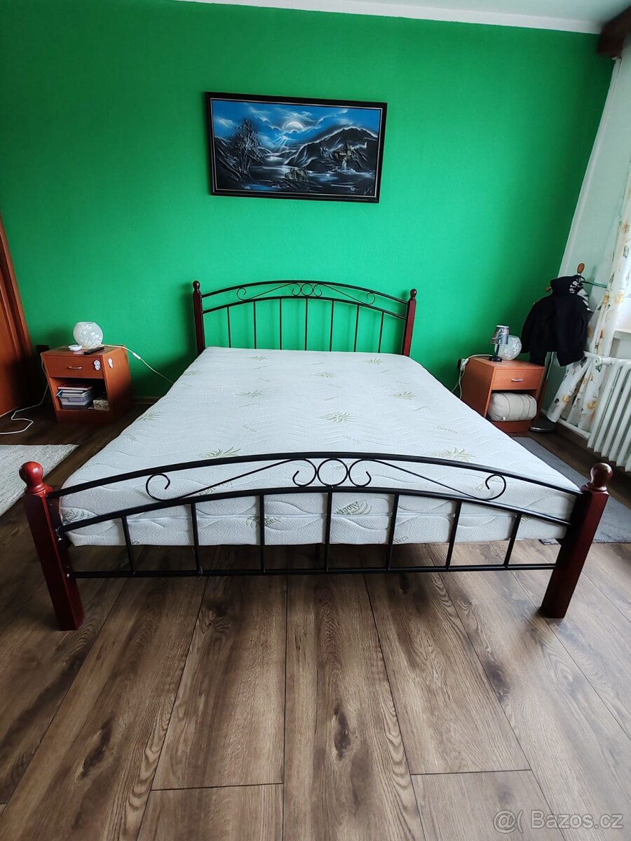 Manželská postel