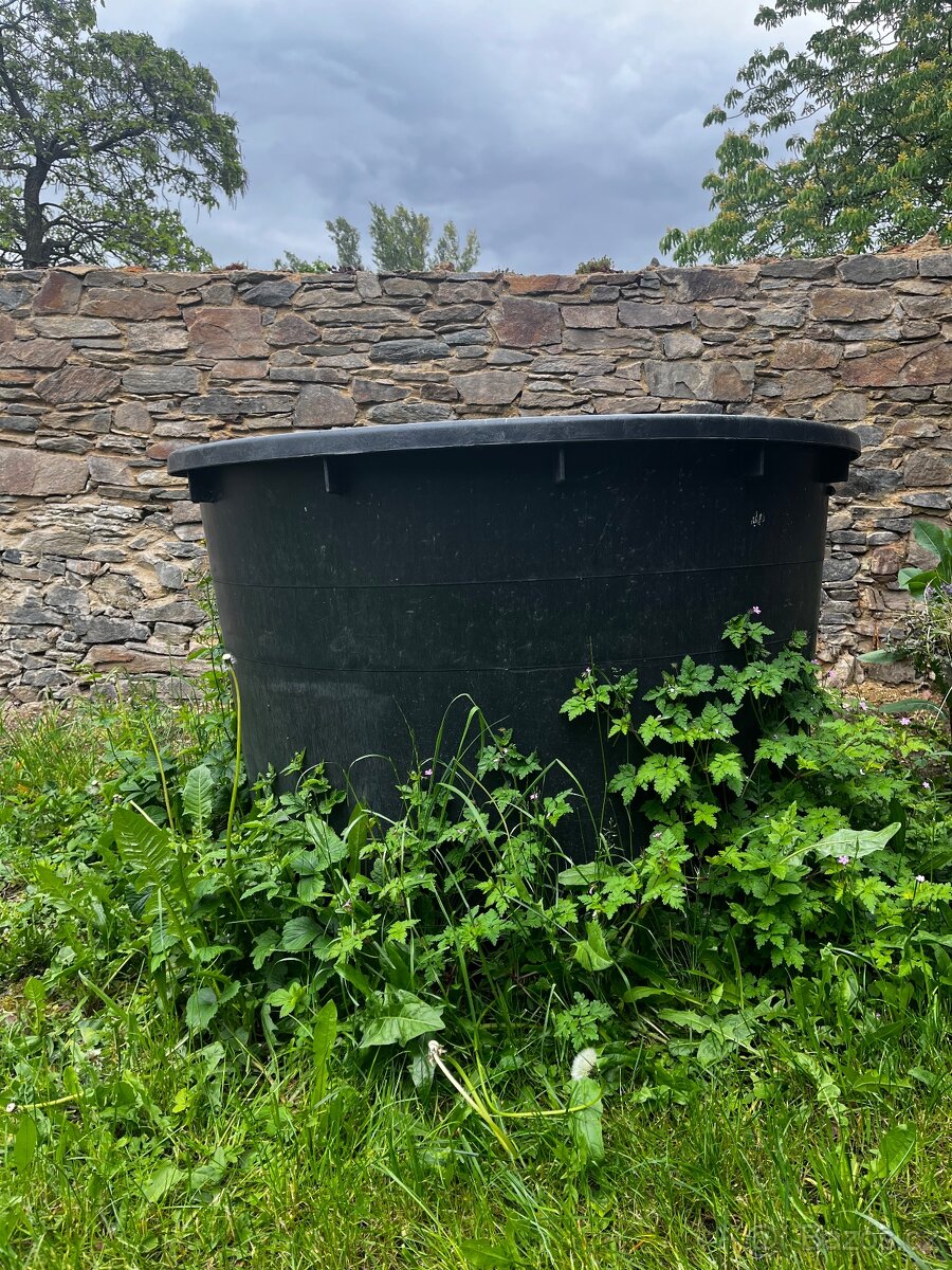 Nádrž na vodu koupací sud 1000 l