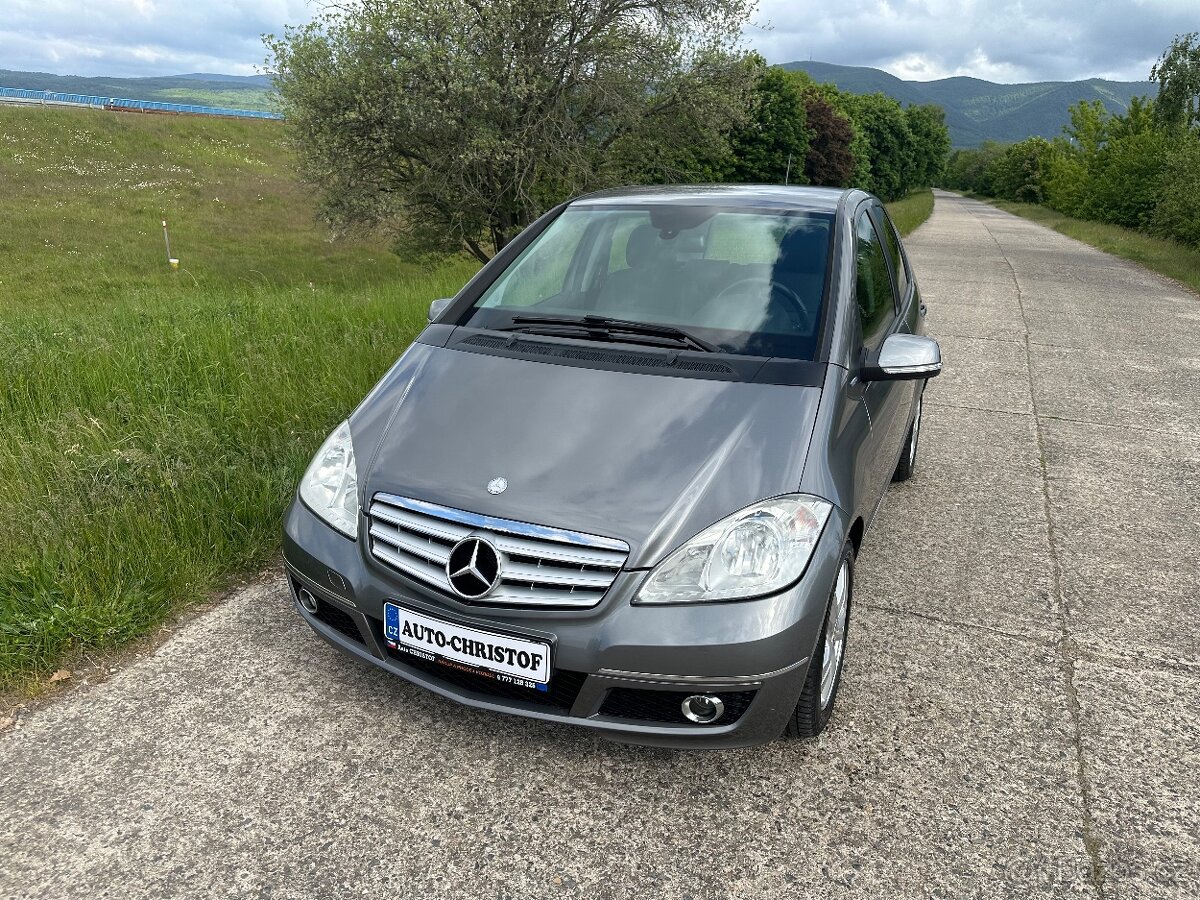 Mercedes-Benz A180 1,7i 85KW VYHŘÍVANÁ SEDADLA