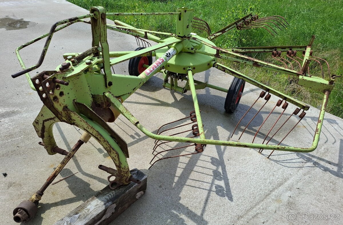 Shrnovač sena Claas