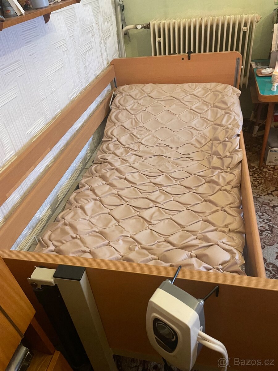 Elektrická polohovací postel