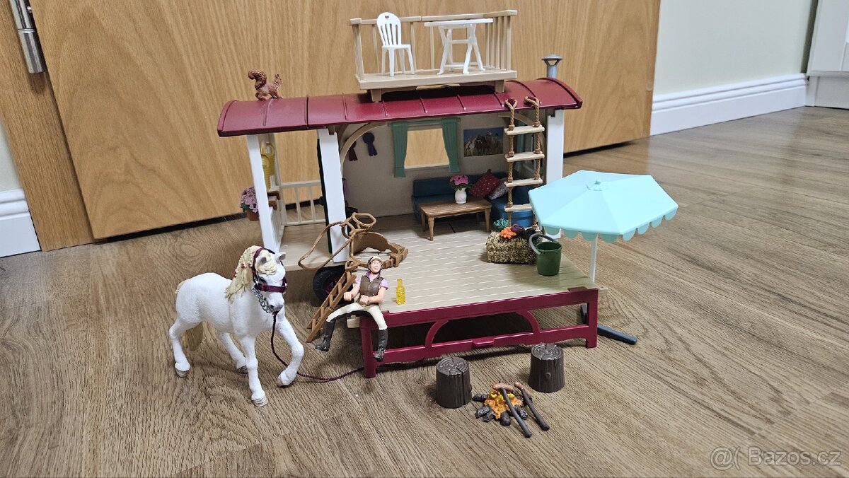 Schleich 42415 Karavan pro kamarádská setkání