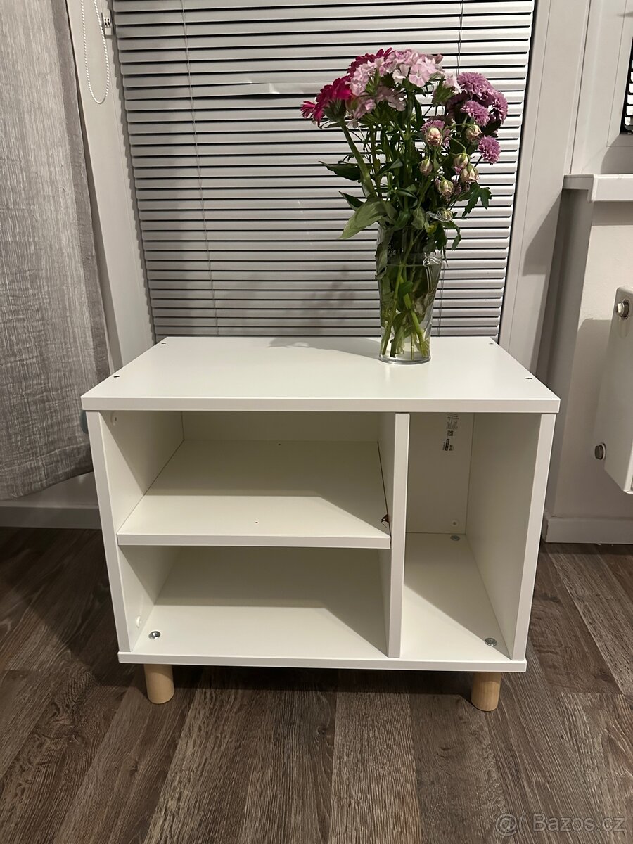 Noční stolek IKEA SMUSSLA
