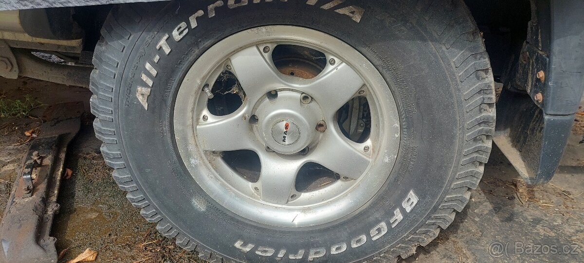offroad alu disky 16" rozteč 6x139,7 s pneu BF Goodrich all