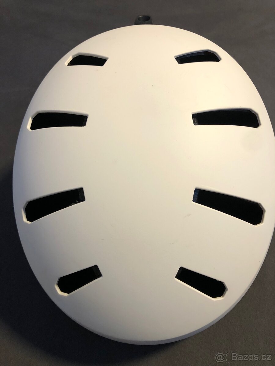 nova lyzarska helma dope, bila, 59-62cm