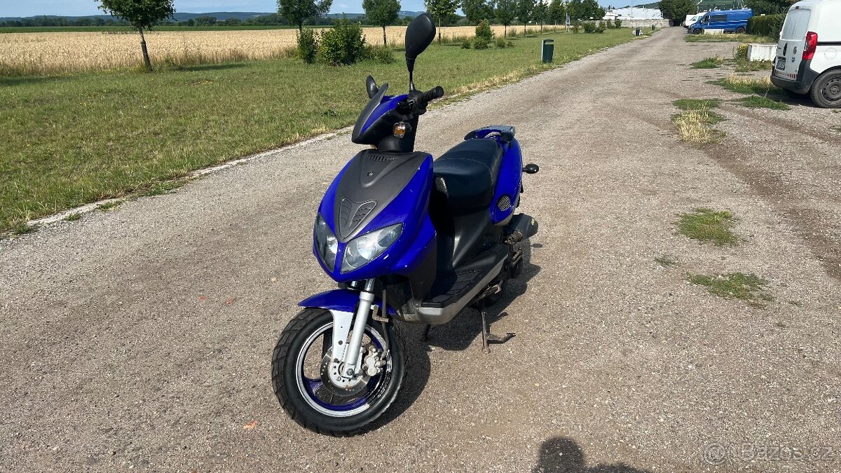 Skutr 50 4T nová STK