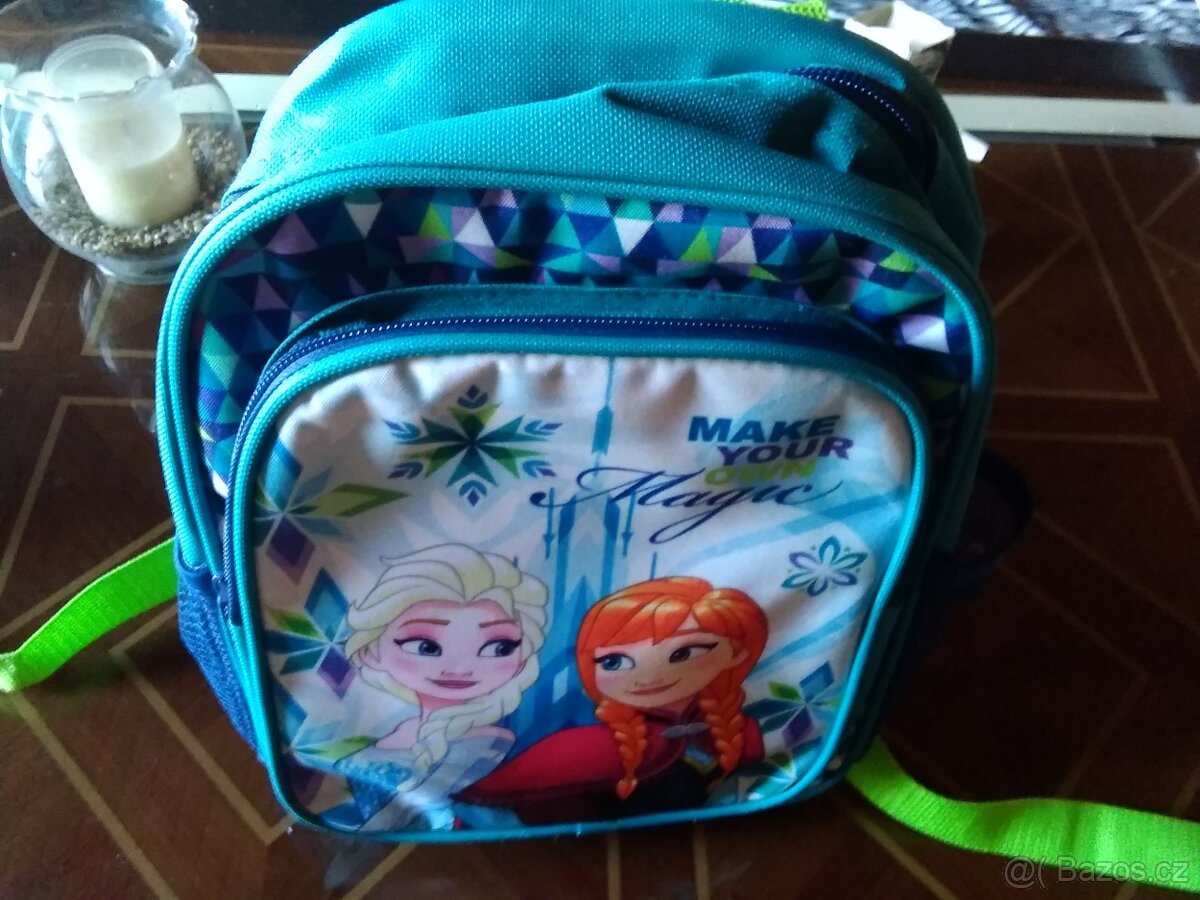 Dívčí batoh