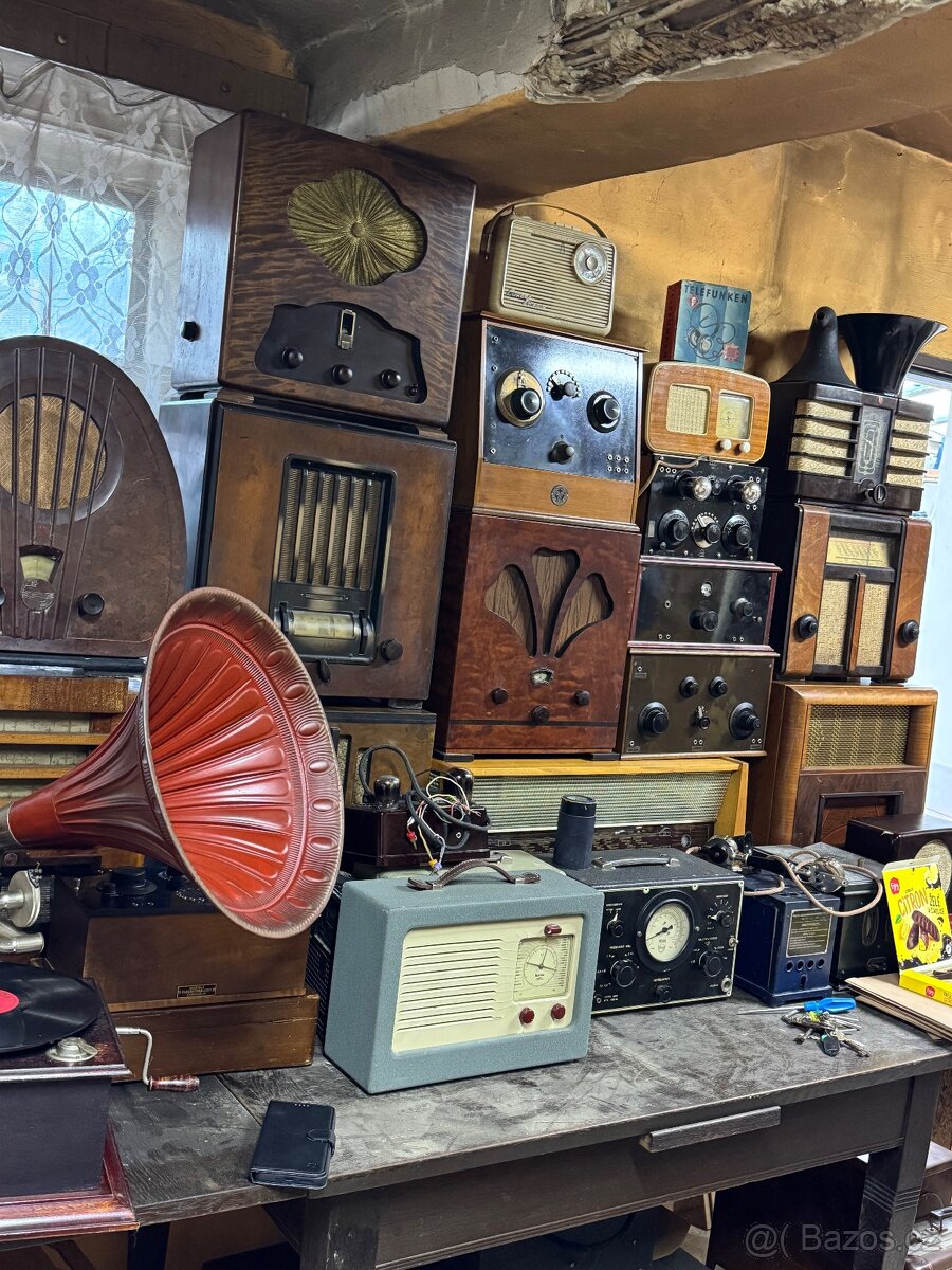 Rádia, gramofon s rourou