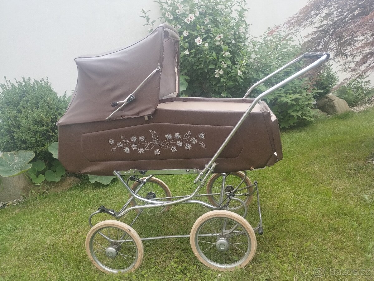 Retro kočárek