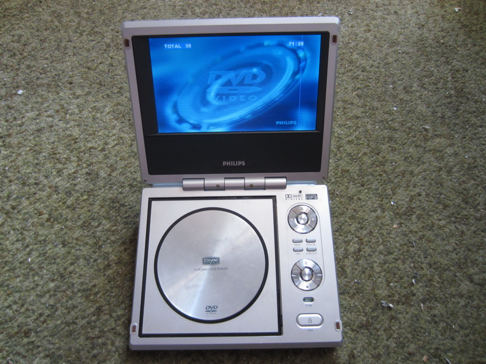 DVD Philips PET 715 se závadou