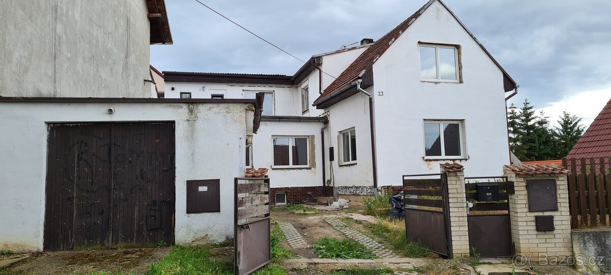 Prodej rodinného domu 180 m2, na pozemku 320 m2 v obci Přelí