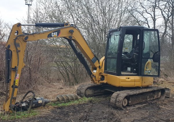 5t CAT 305 minibagr VRTÁK 3lopaty svahovka rypadlo pásové