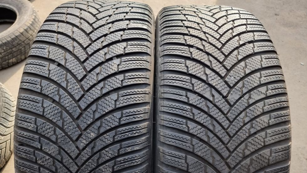 Zimní pneu 245/45/19 Firestone