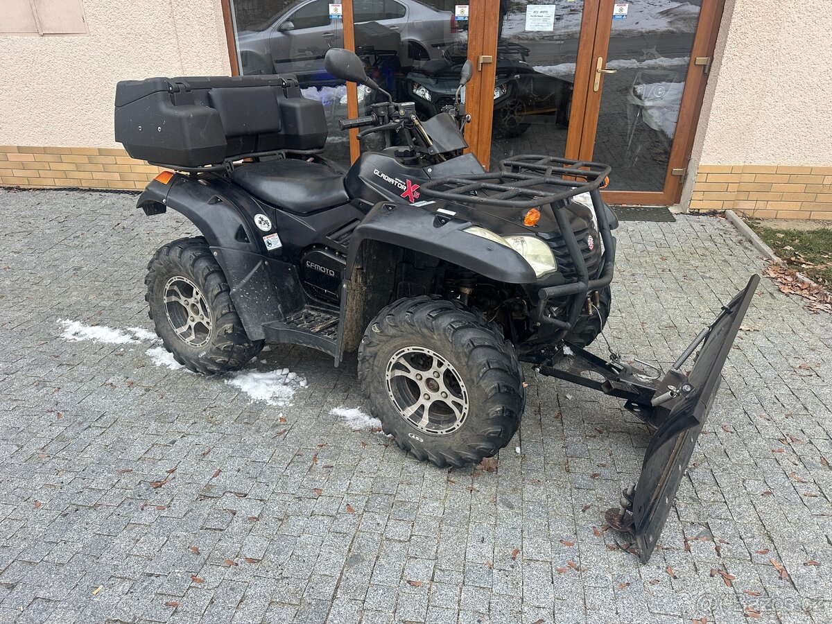 CFMOTO Gladiator X5 s radlici