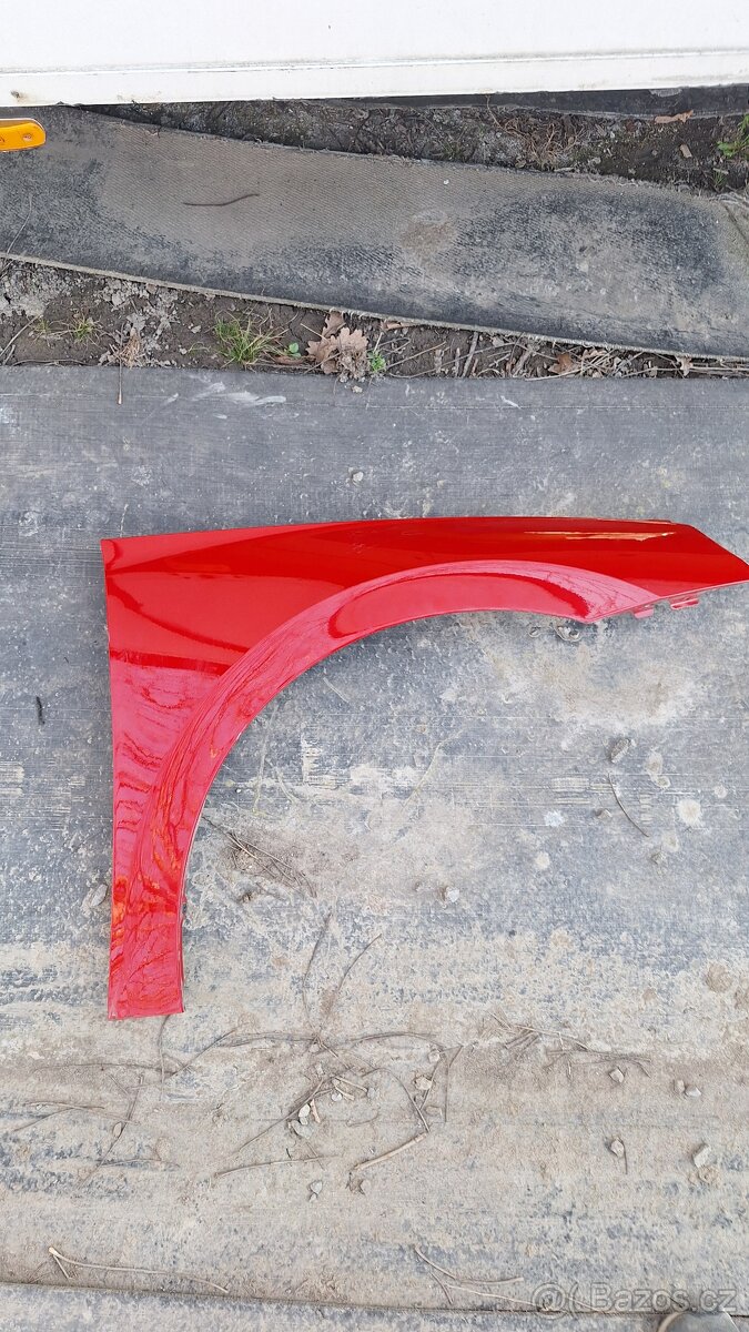 Skoda scala pravy predni blatnik