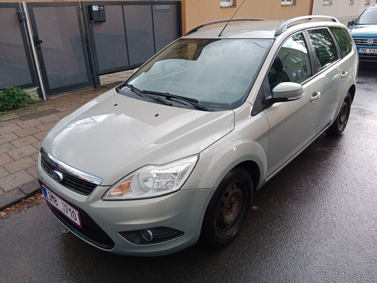 Ford Focus 1.6 benzin, kombi, nav, tazne