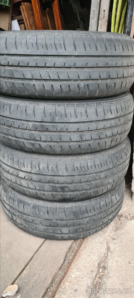4x Letní Dunlop 195/65 R15