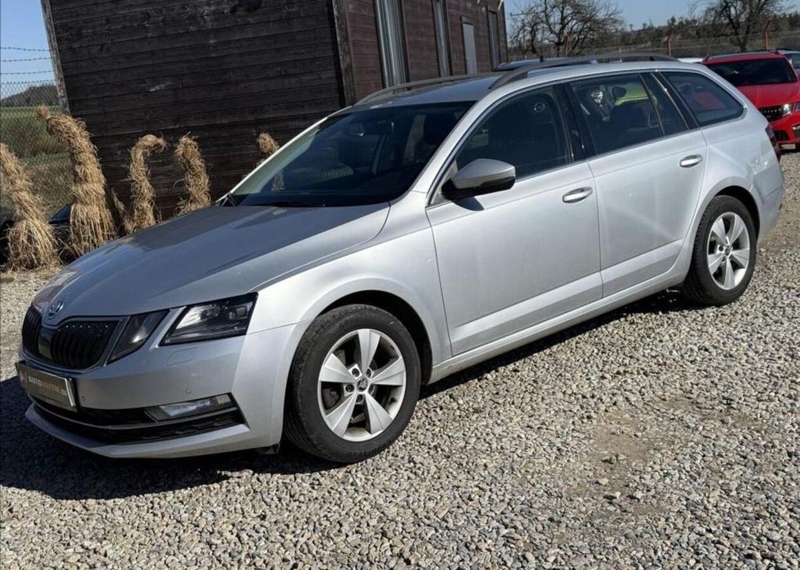 Škoda Octavia 1,6 TDI 85kW Style NAVI nafta manuál 85 kw