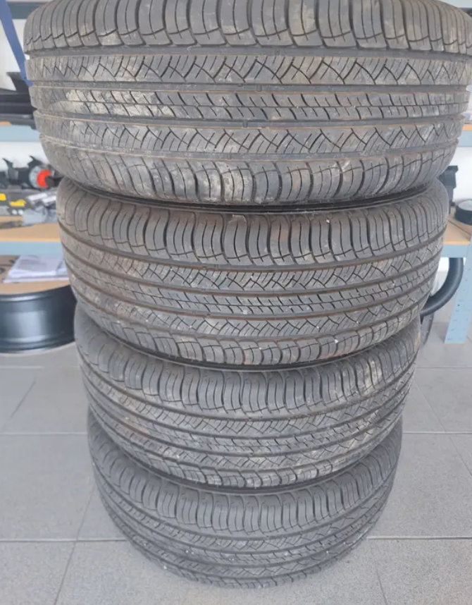 pneu 235/55 R18 Michelin - stav demont