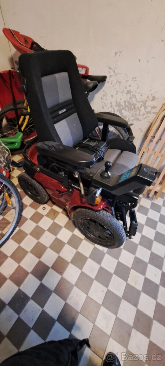 Elektrický invalidní vozík