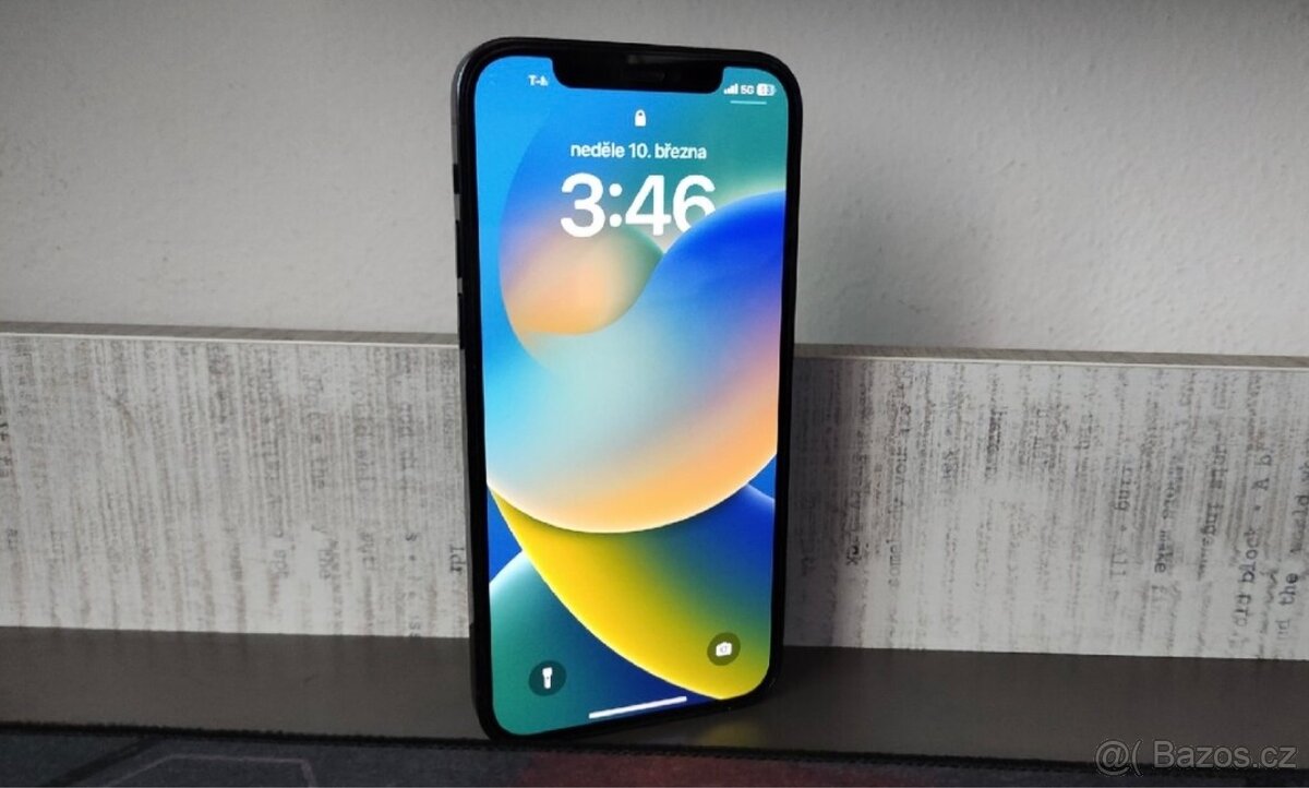 iPhone 12 pro pacific blue