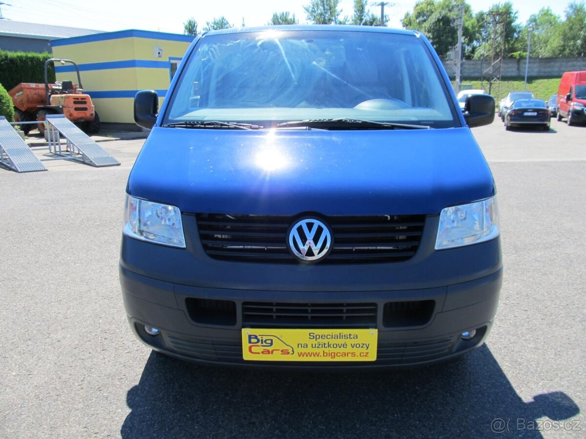Nárazník VW Transporter 2008 s mlhovkami