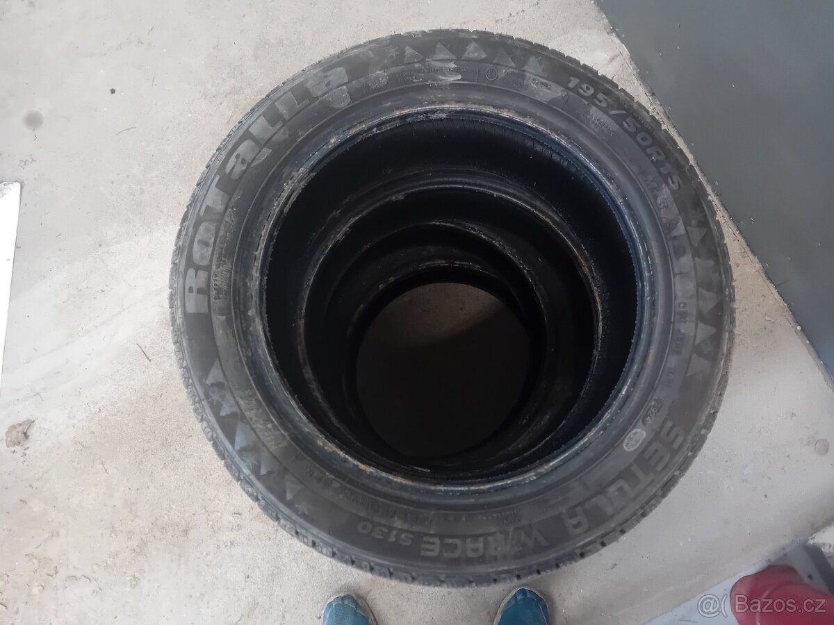 Zimni pneu 195/50 R15