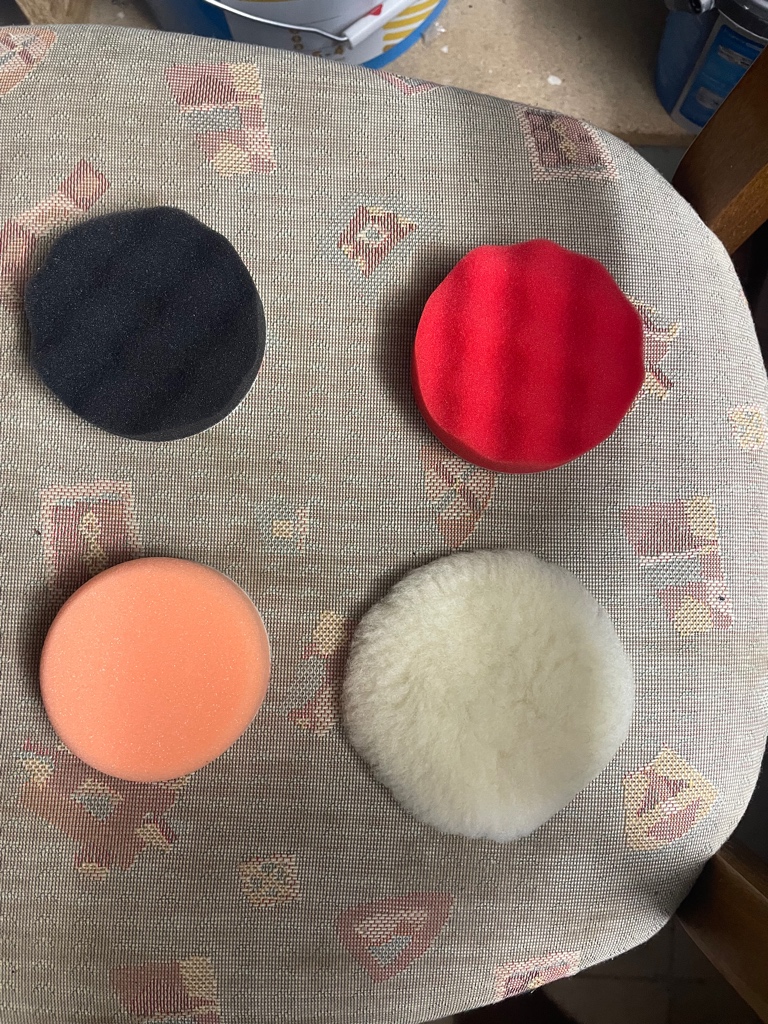 Různé druhy 3M lesticich padu 80mm