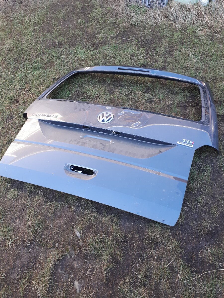 Zadní výklopné dveře Transporter T6, chybí okno, klika