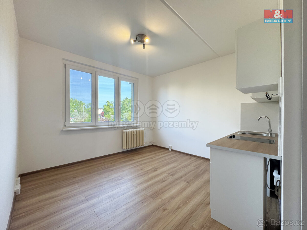 Pronájem bytu 1+kk, 18 m², Karlovy Vary, ul. Fibichova