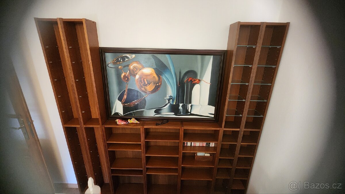 policová stěna IKEA