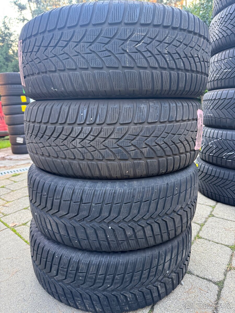 Sada zimních pneu 205/55/16 Dunlop Vredestein